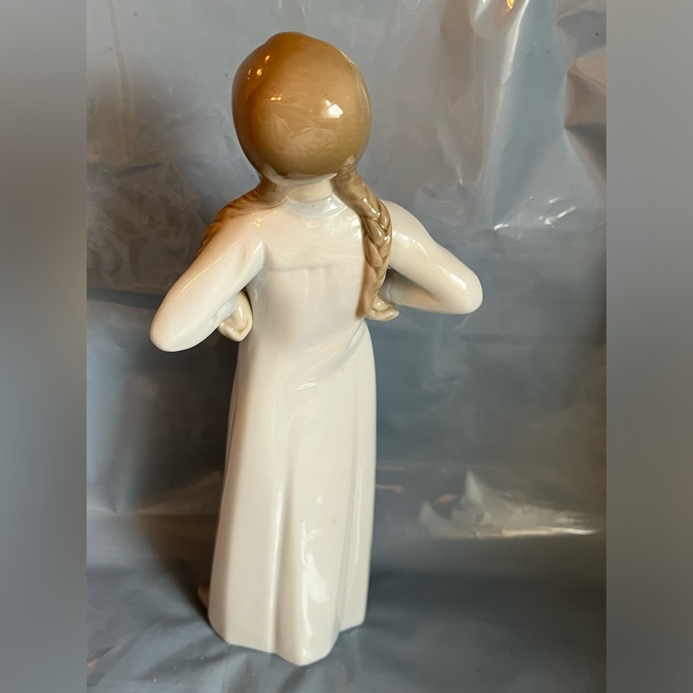 LLADRO FIGURINE GIRL STRETCHING/Sleeping RETIRED 4872 - Picture 7 of 8